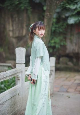 国产69式性姿免费视频_超清免费在线播放